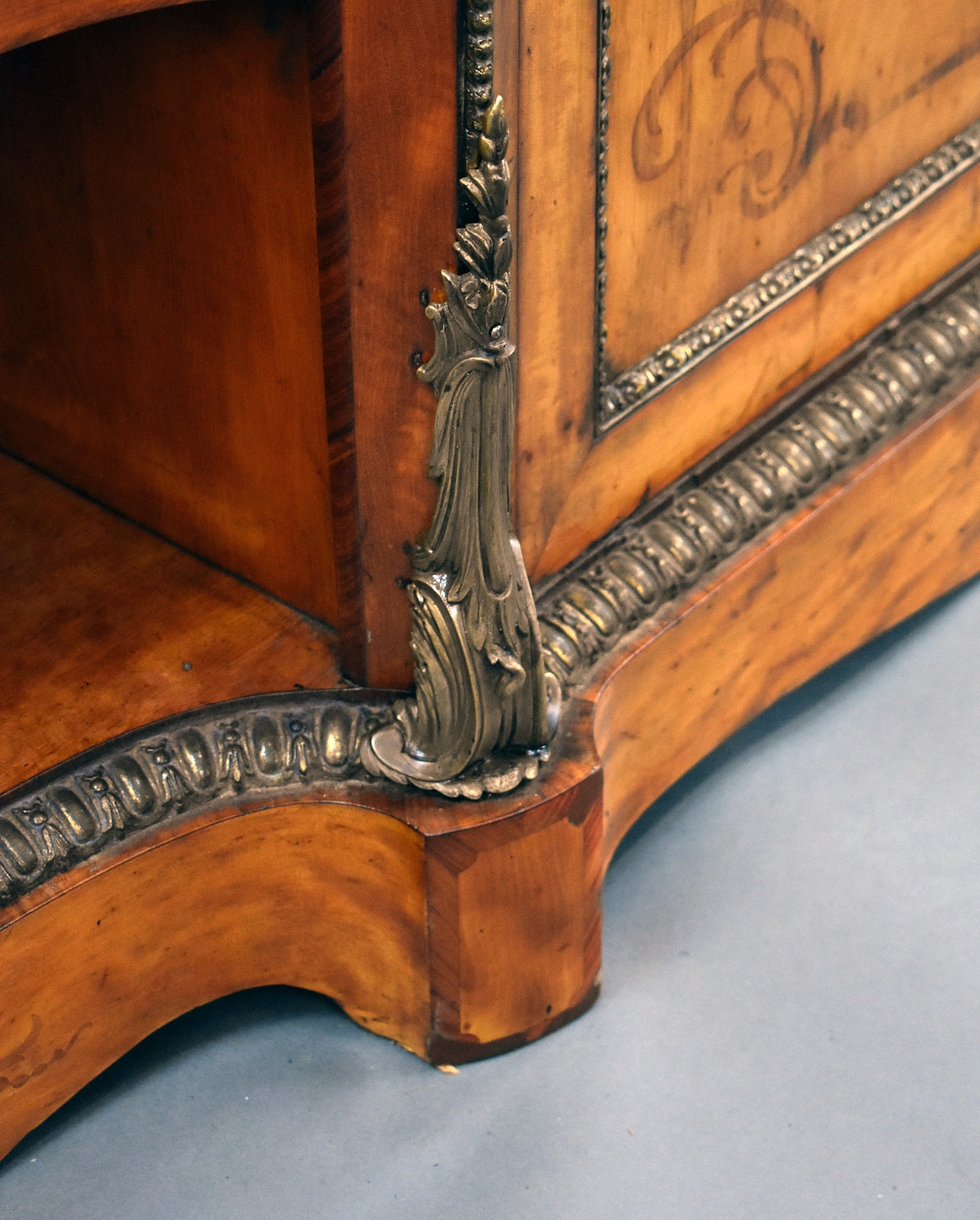 Victorian Burr Walnut Credenza