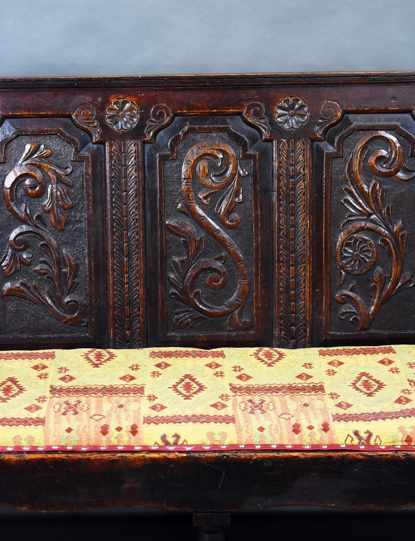 18th Century Carved Oak Settle/Bench/Seat