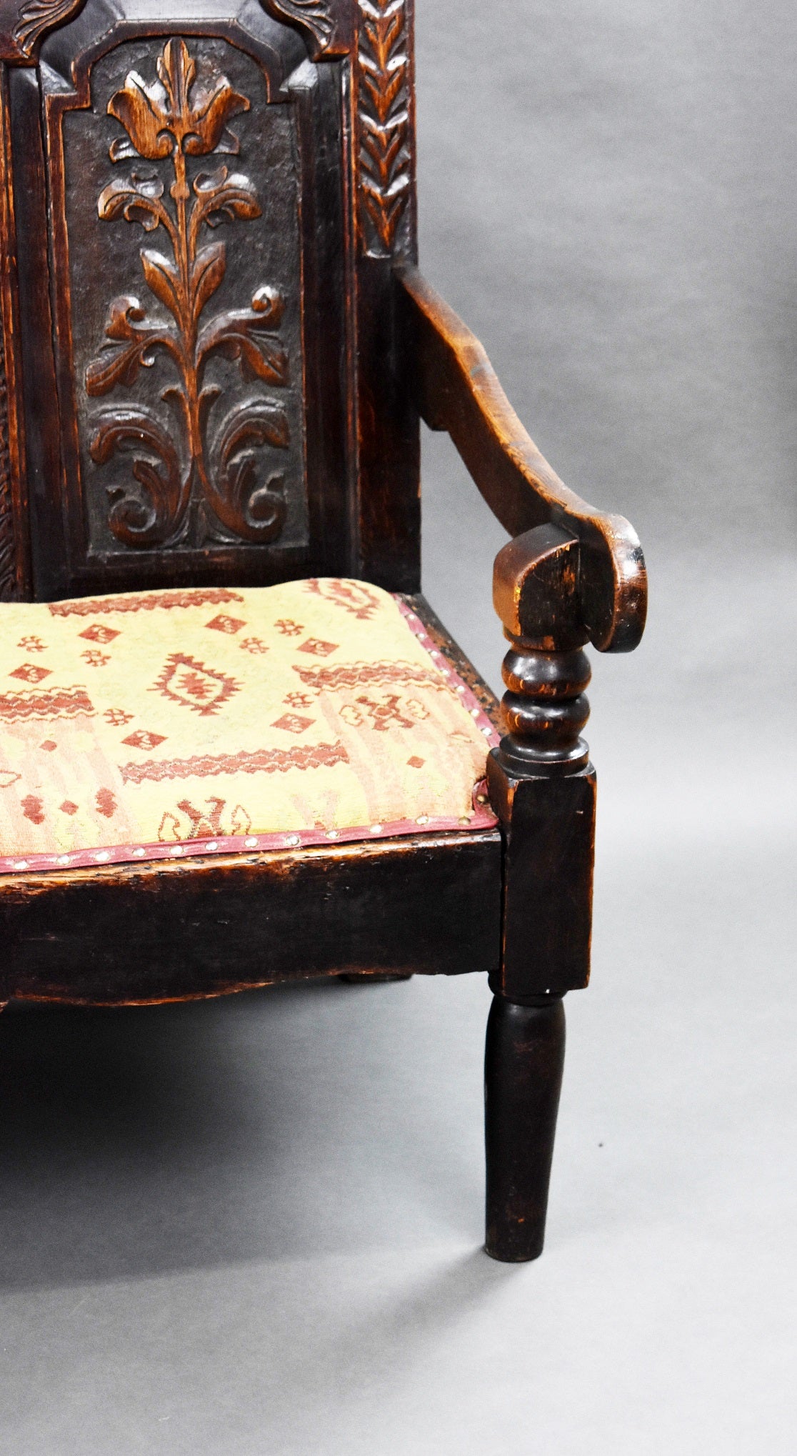 18th Century Carved Oak Settle/Bench/Seat