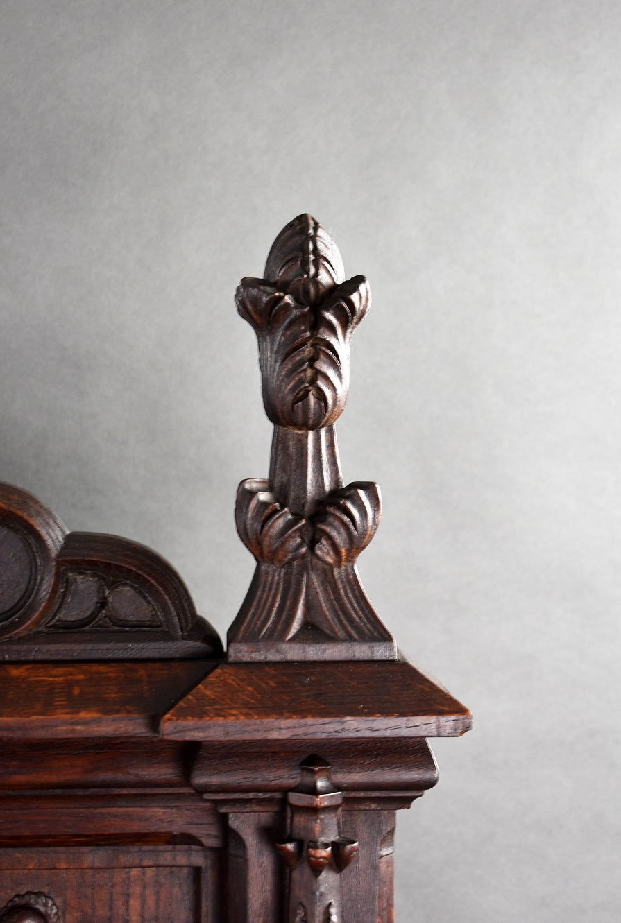 French Oak Carved Settle/Bench
