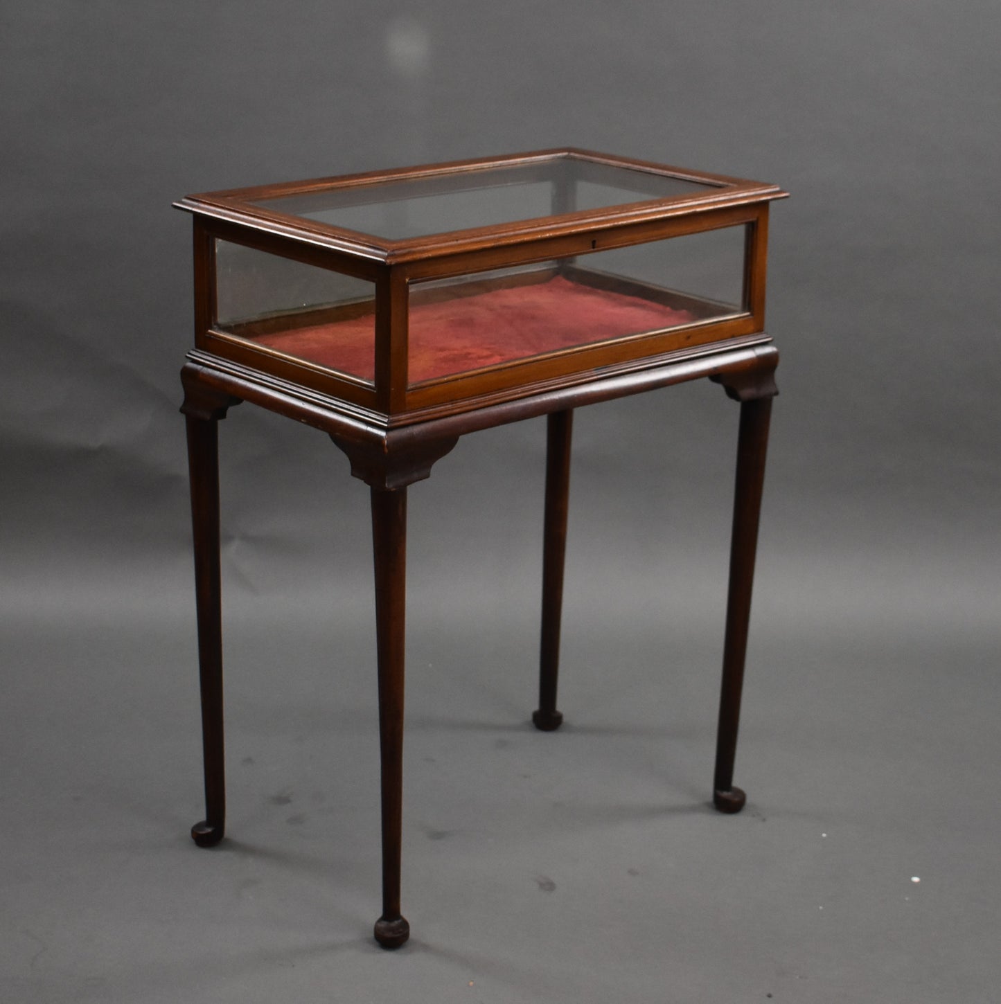 Edwardian Mahogany Bijouterie/Treasure Table