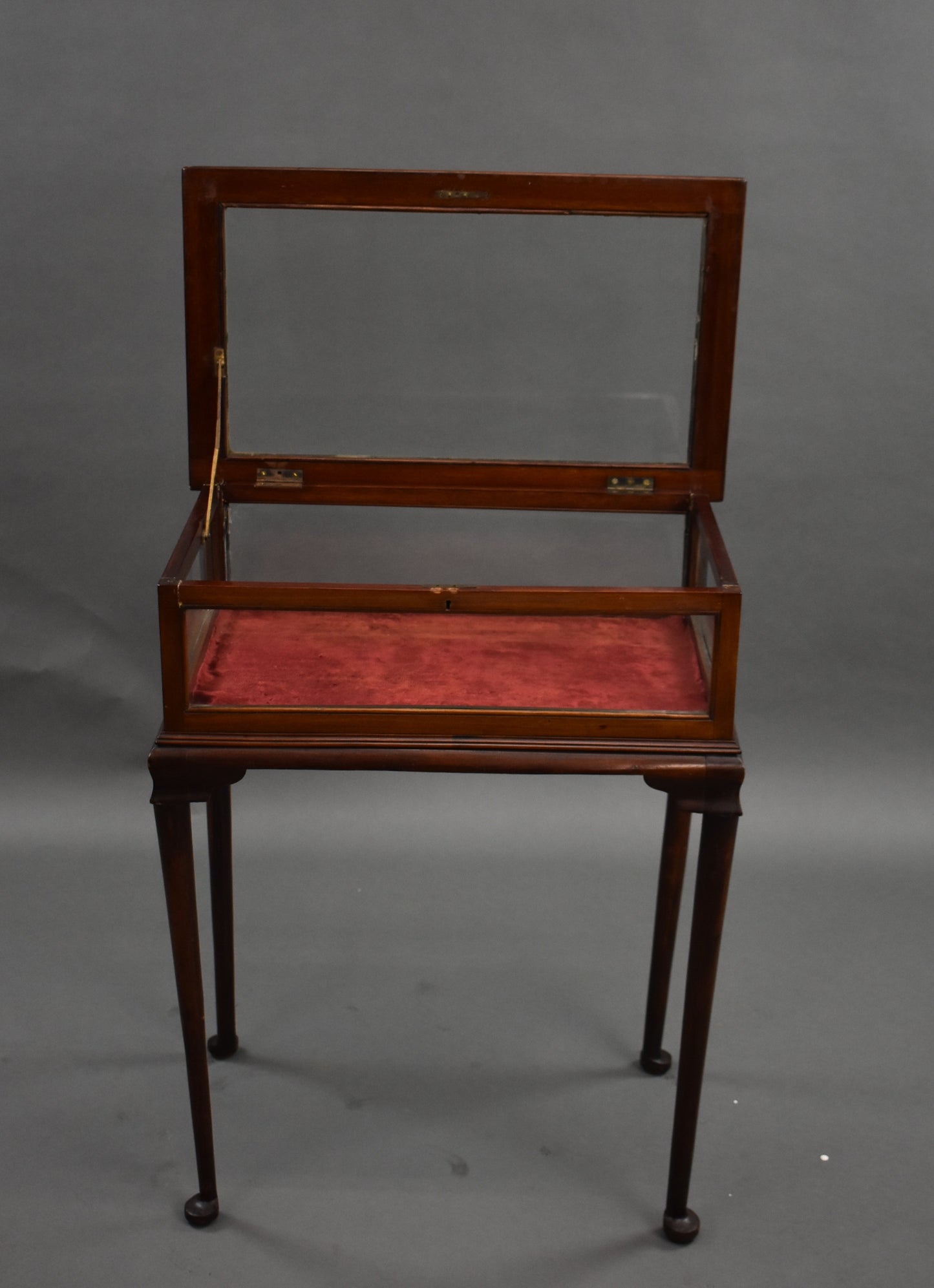 Edwardian Mahogany Bijouterie/Treasure Table