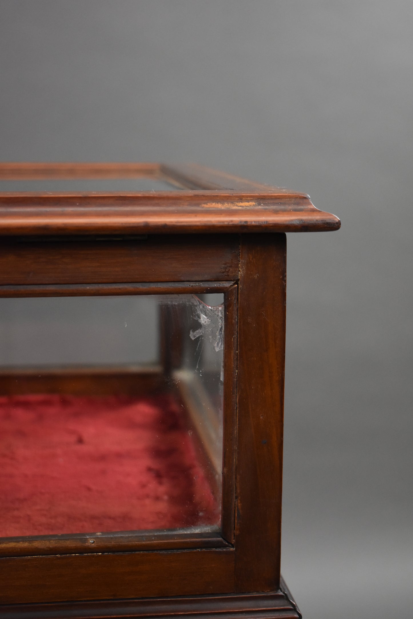 Edwardian Mahogany Bijouterie/Treasure Table