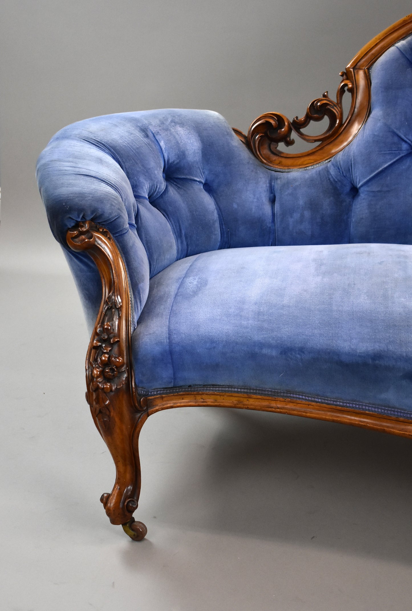 Victorian Walnut Double-Ended Sofa
