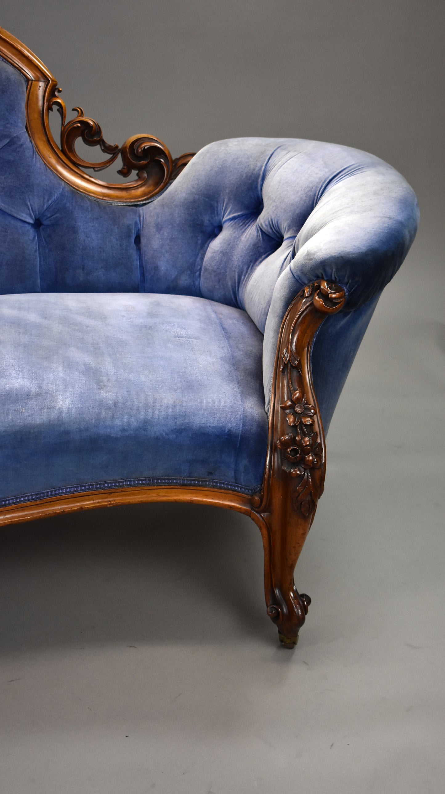 Victorian Walnut Double-Ended Sofa