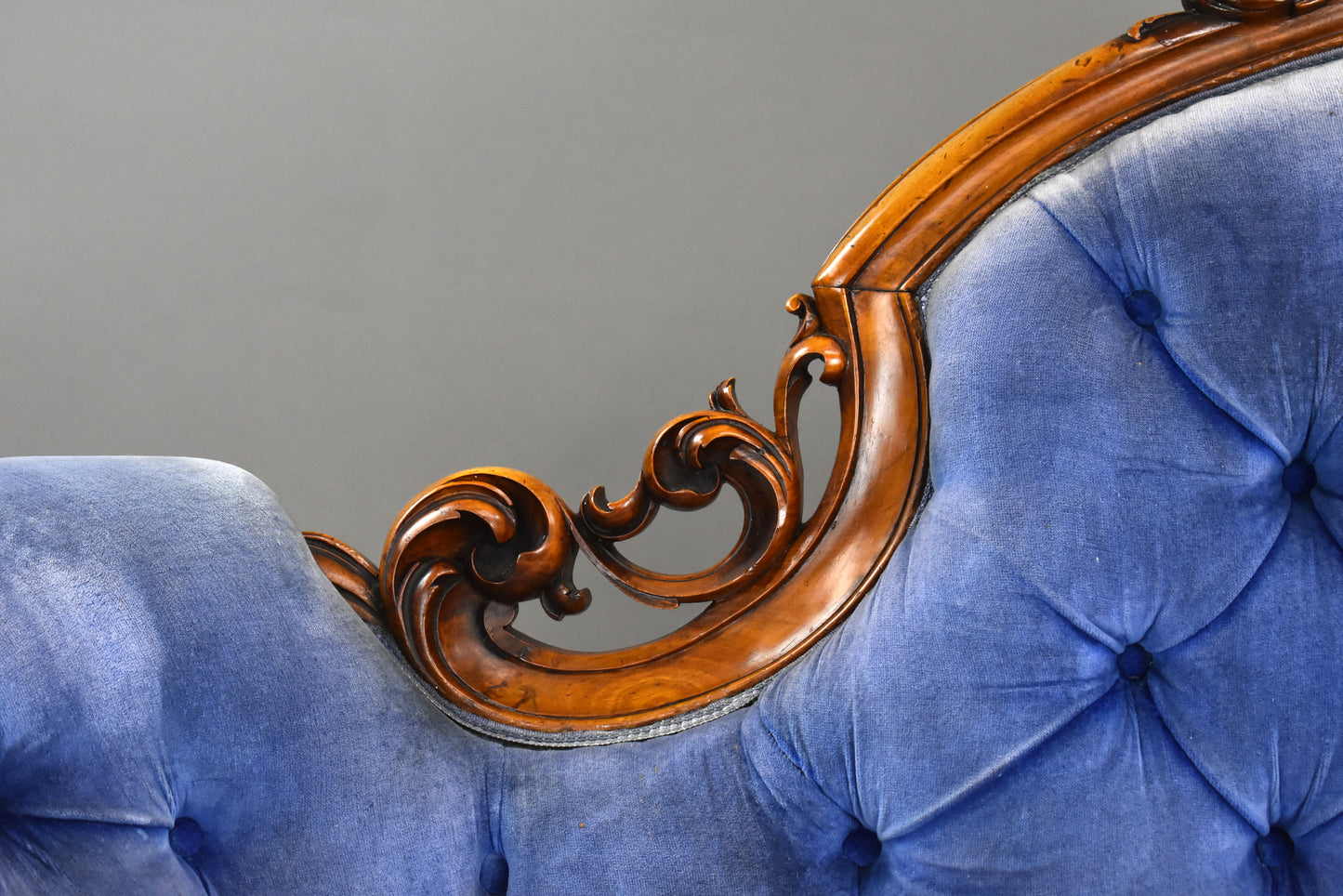 Victorian Walnut Double-Ended Sofa