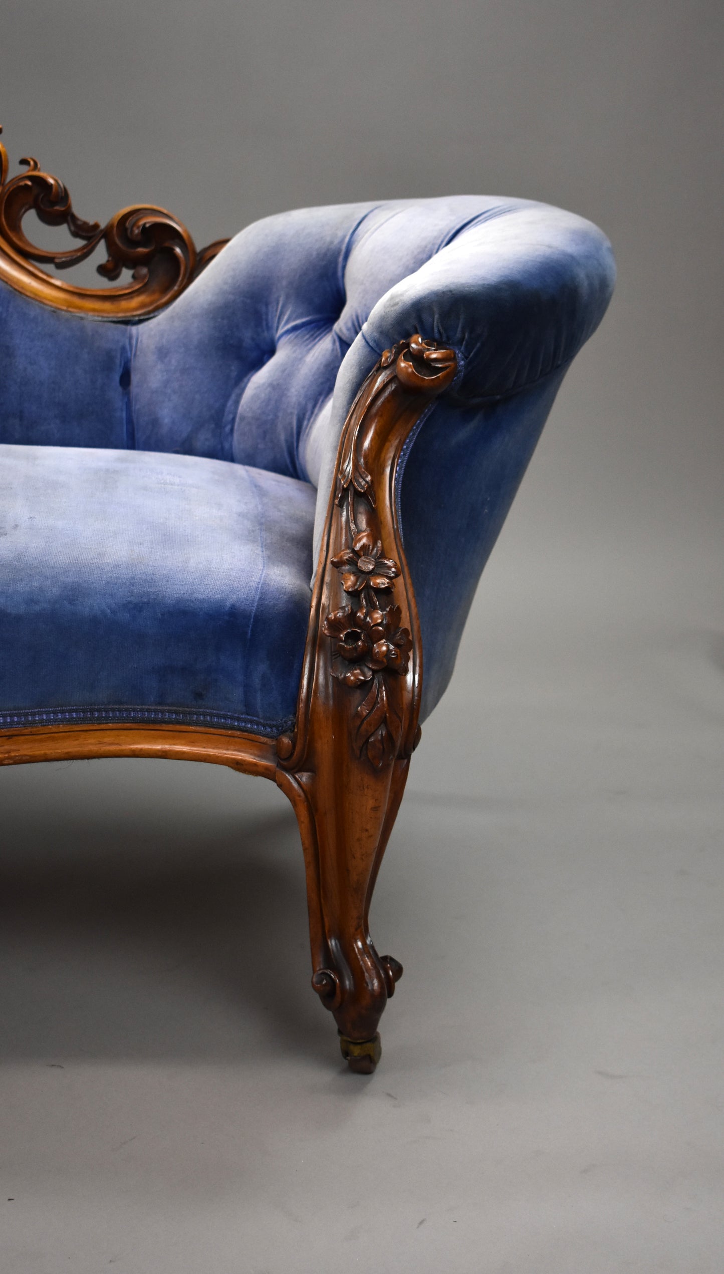 Victorian Walnut Double-Ended Sofa
