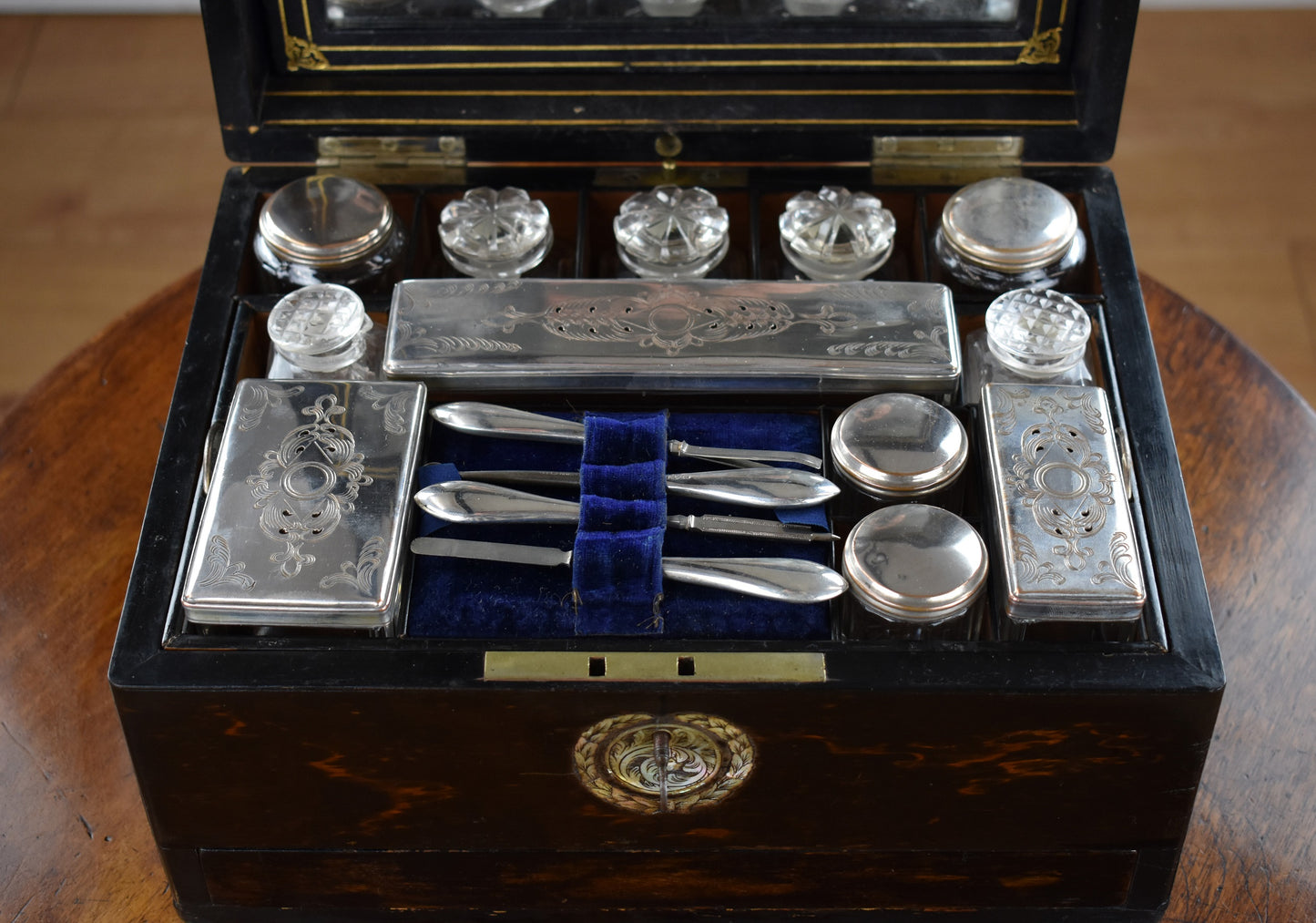 Victorian Rosewood Vanity box/Jewellery case