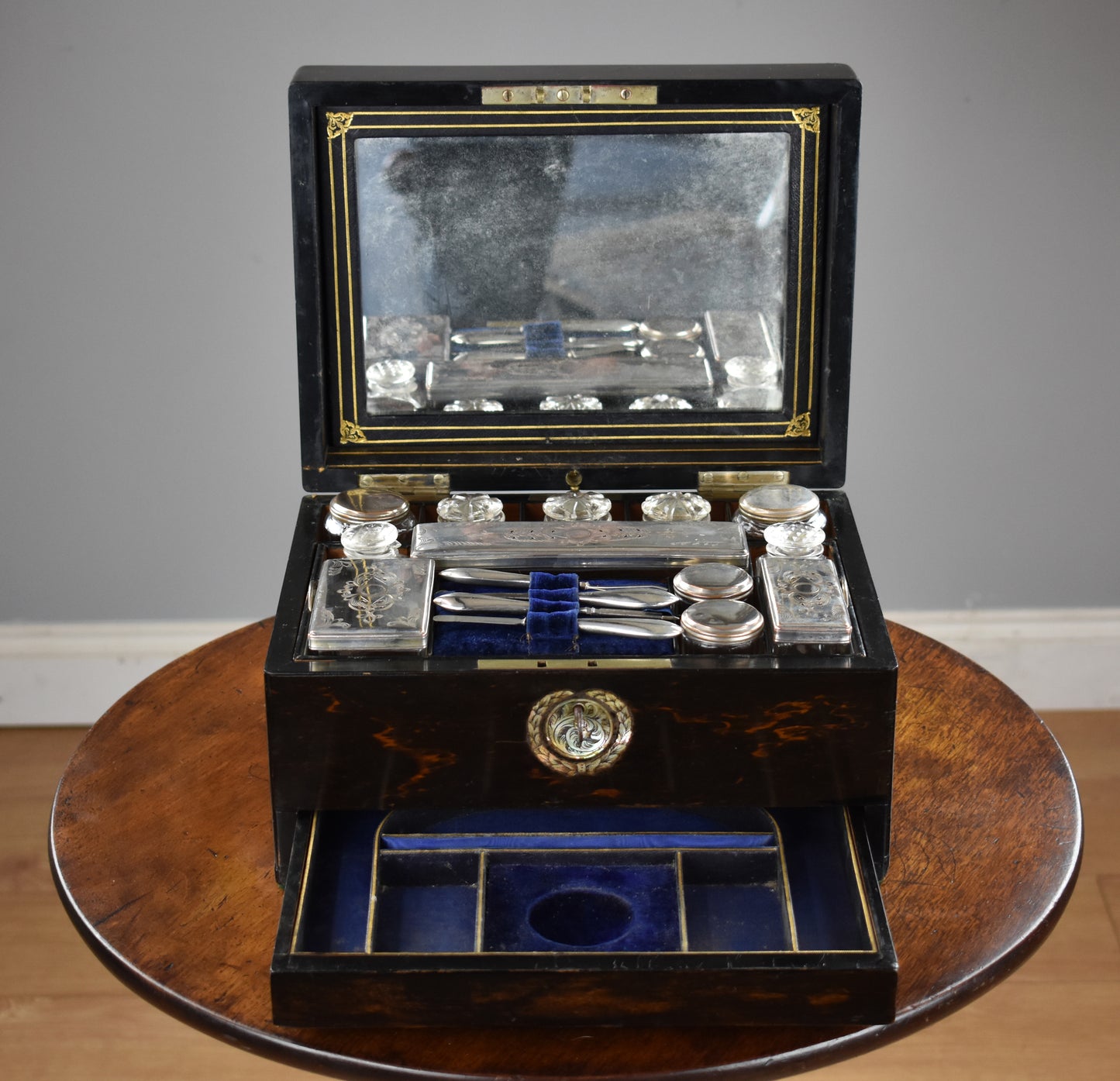 Victorian Rosewood Vanity box/Jewellery case