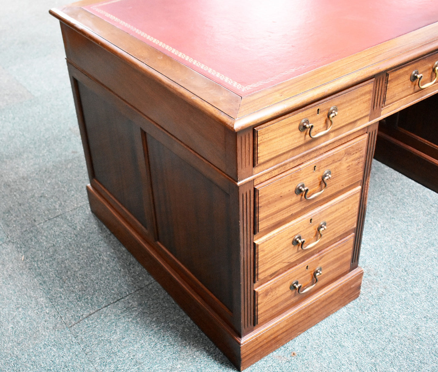 Victorian Mahogany Pedestal Desk