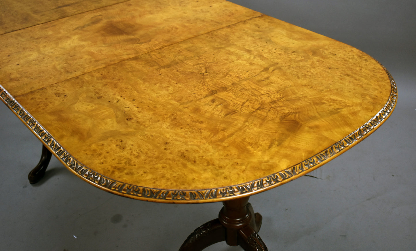 1930s Queen Anne Style Walnut Dining Suite