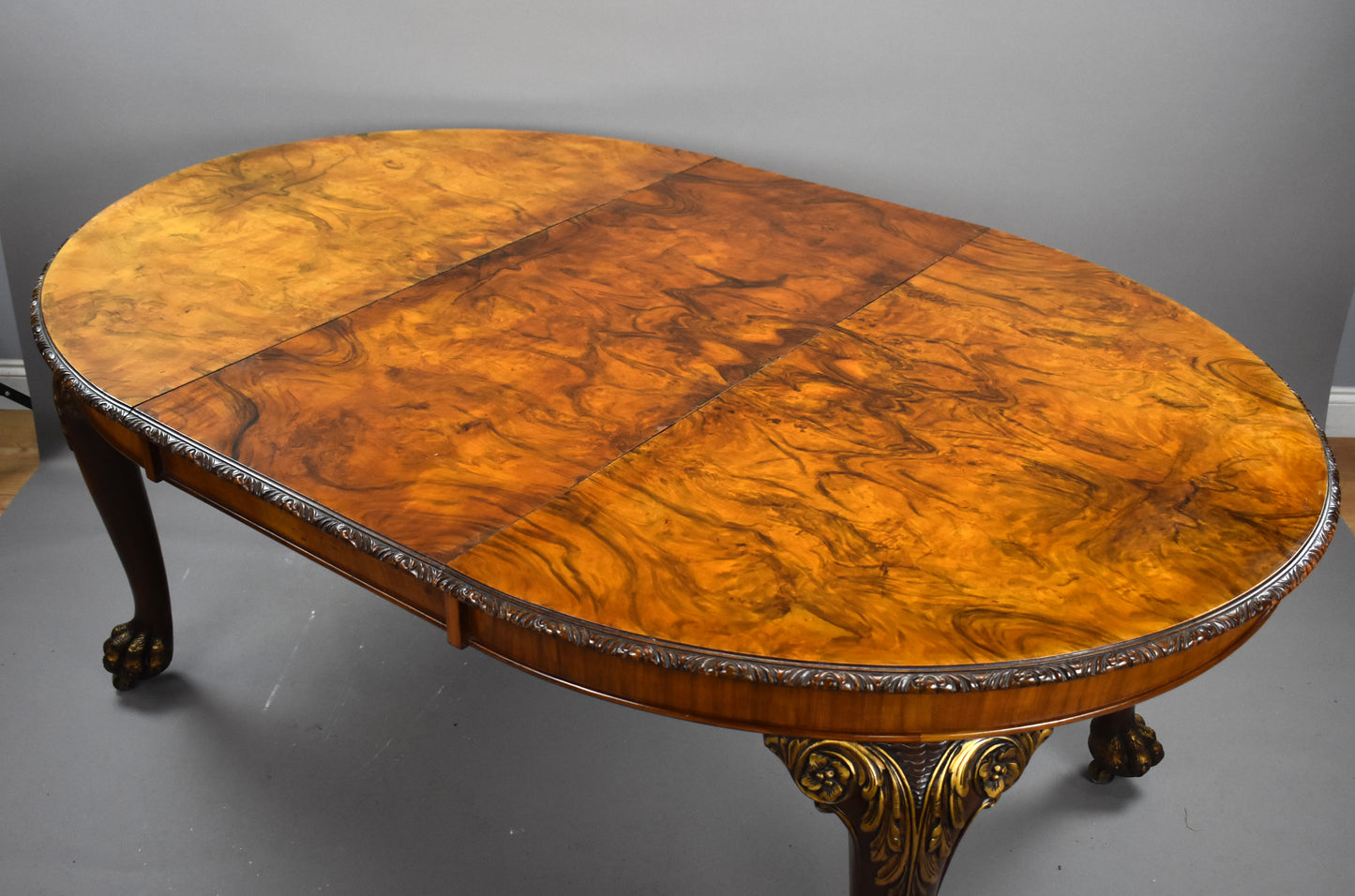 Queen Anne Style Walnut Extending Dining Table & Four Walnut Chairs