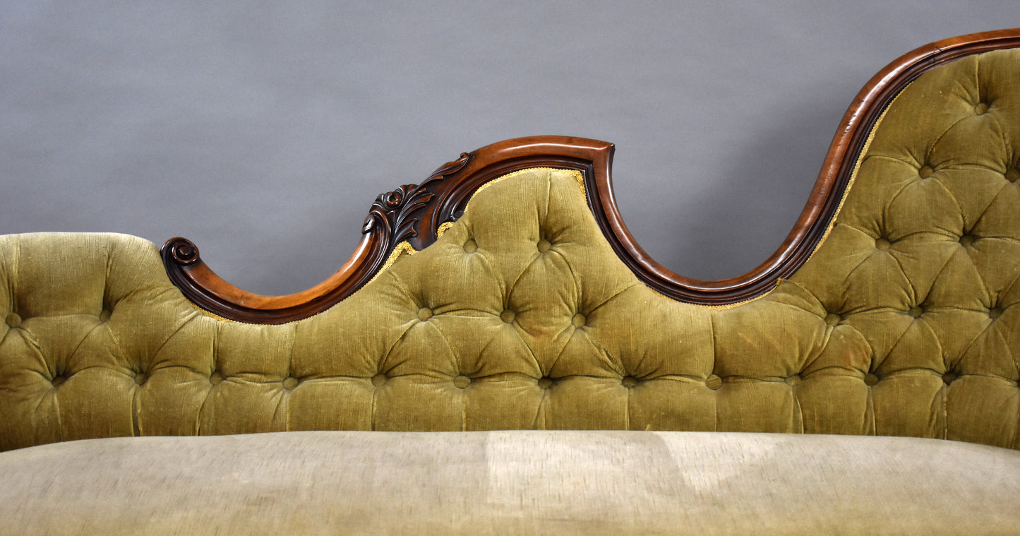 Victorian Walnut Chaise/Sofa