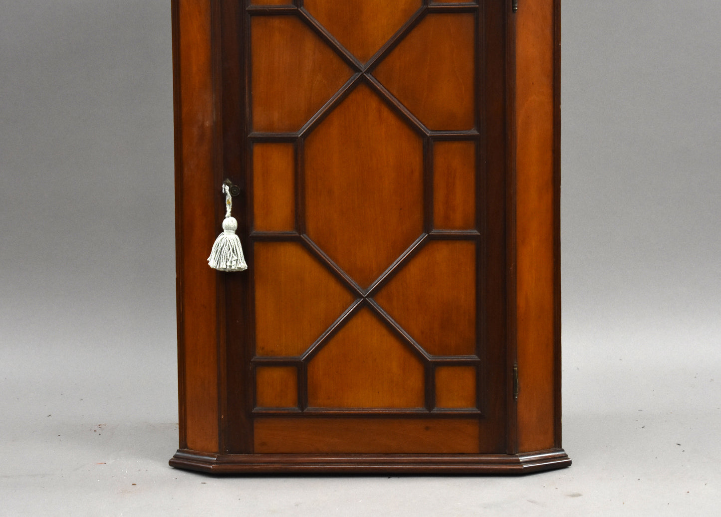 Edwardian Mahogany Corner Caupboard