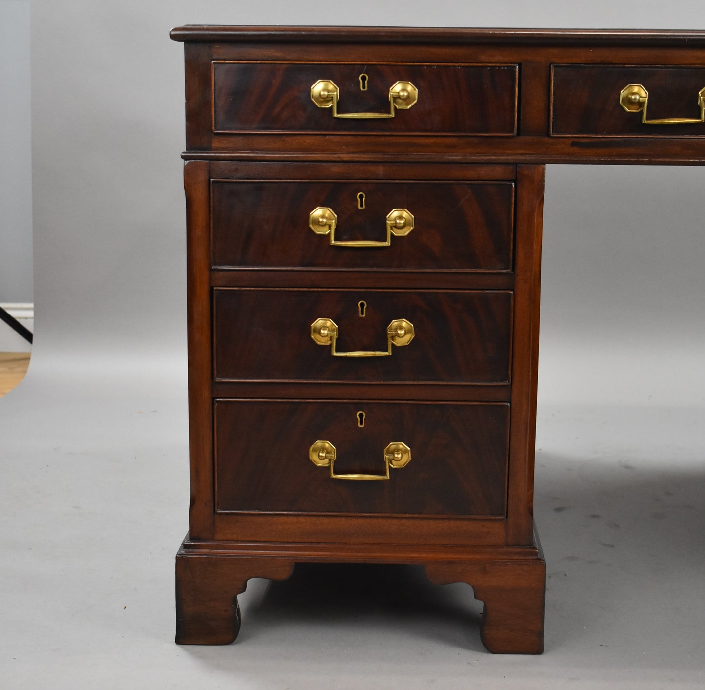 Edwardian Mahogany Red Leather Top Pedestal Desk