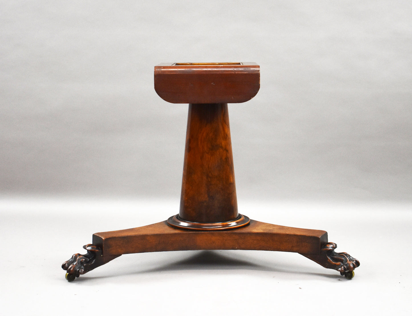 Regency Quarter-Veneered Burr Elm Tilt-Top Centre Table