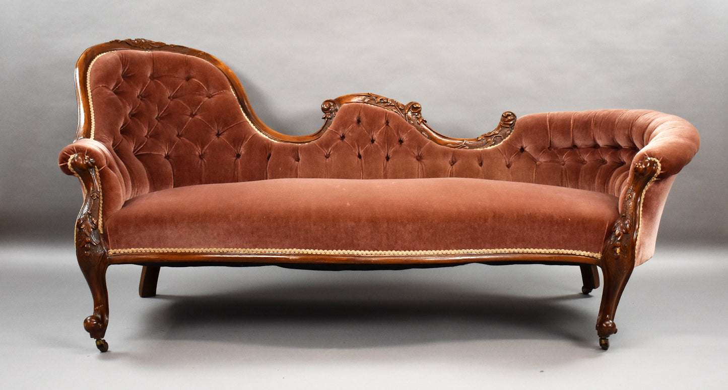 Victorian Carved Walnut Chaise Longue