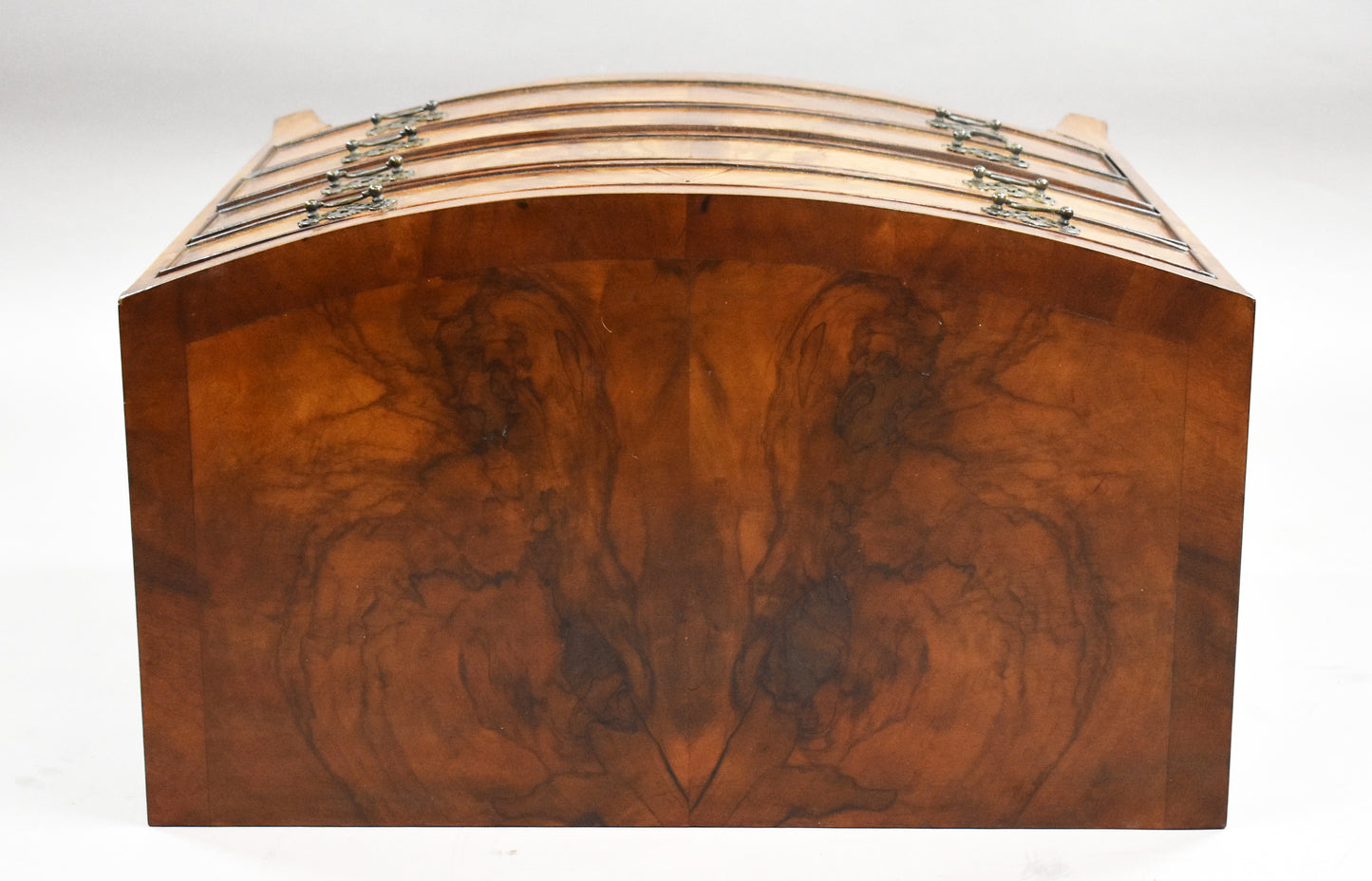 Early 20th Century Figured Walnut Bow front Chest Drawers
