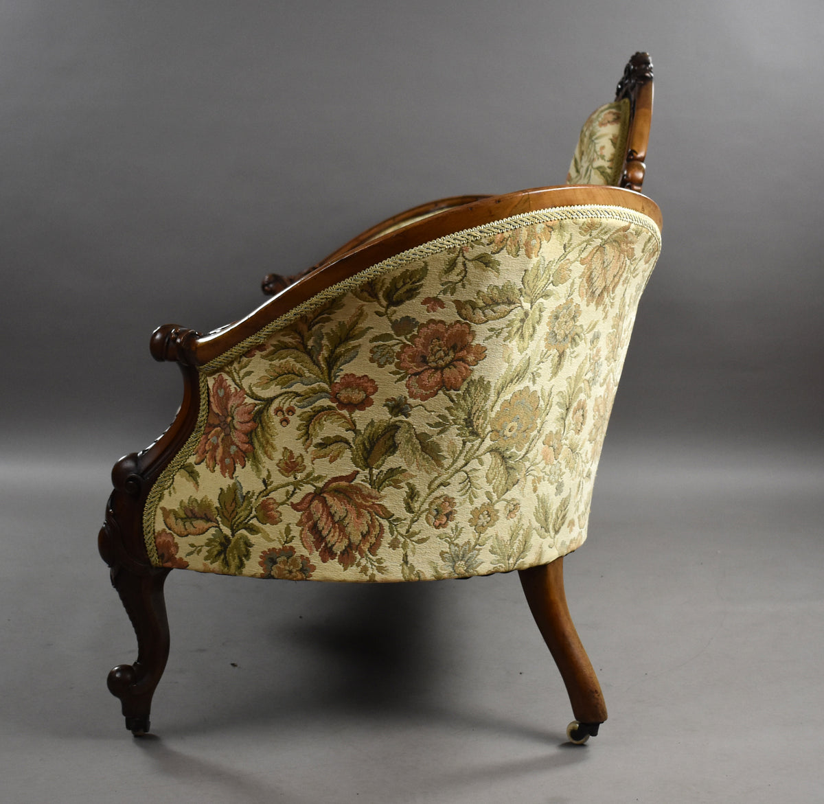 Victorian Walnut Carved Chaise/Sofa